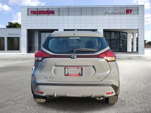 2022 Nissan Kicks SV