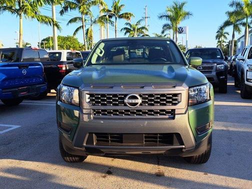 2025 Nissan Frontier SV