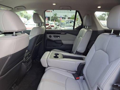 2023 Honda Pilot EX-L 8-Passenger