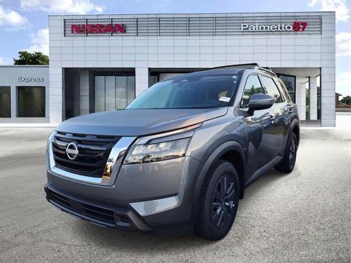 2025 Nissan Pathfinder SV