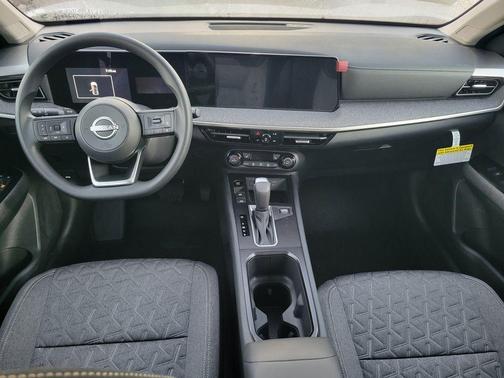 Super Black 2026 Nissan Kicks SV