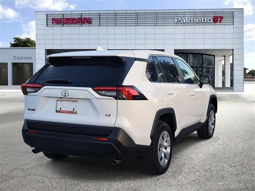 2024 Toyota RAV4 LE