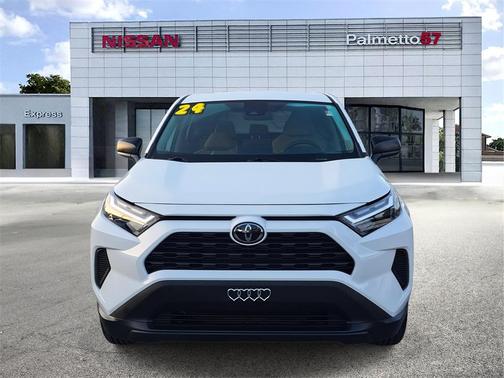 2024 Toyota RAV4 LE