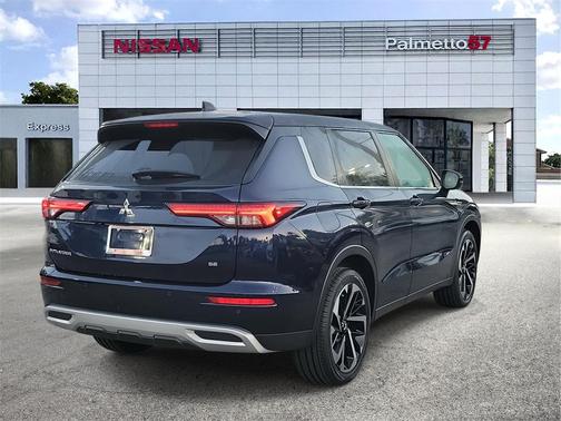 2022 Mitsubishi Outlander SE