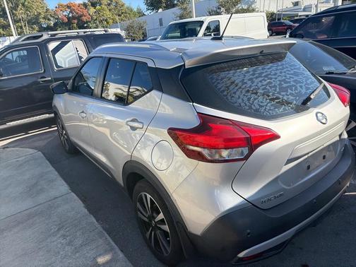 2020 Nissan Kicks SR