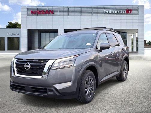 2025 Nissan Pathfinder SV