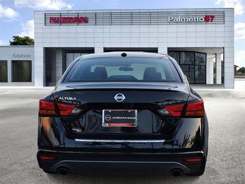 2022 Nissan Altima 2.5 SR