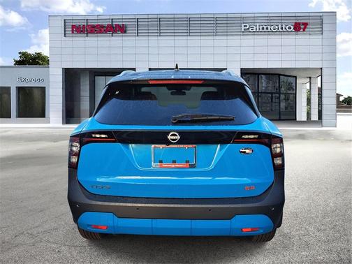 2025 Nissan Kicks SR