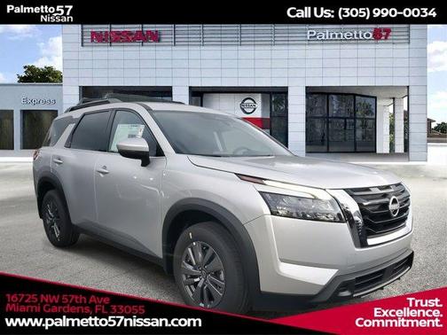 2025 Nissan Pathfinder SV
