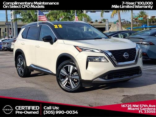 White / Black 2022 Nissan Rogue SL