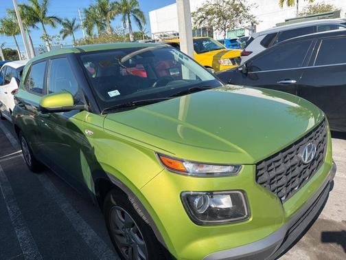 2022 Hyundai VENUE SE