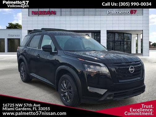 2025 Nissan Pathfinder SV