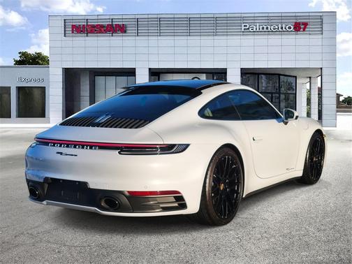 2022 Porsche 911 Carrera