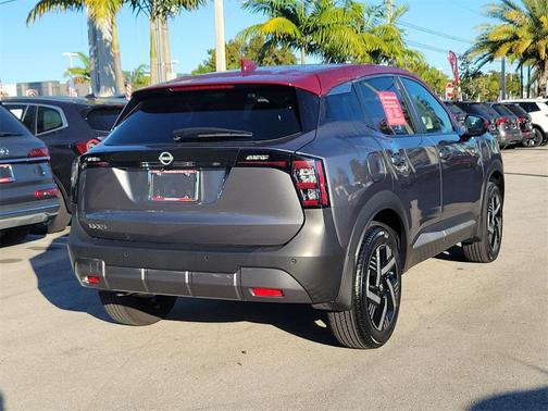 2025 Nissan Kicks SV