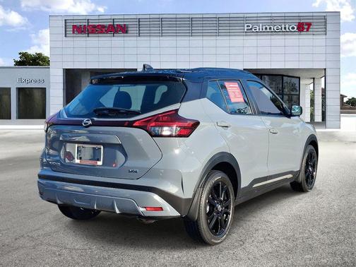 2023 Nissan Kicks SR