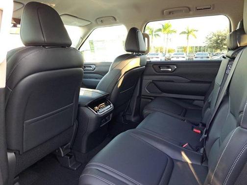2026 Nissan Armada SV