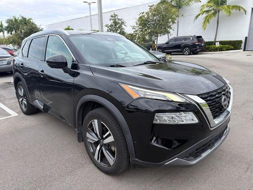 Black 2022 Nissan Rogue SL