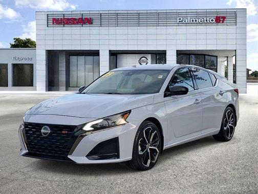 Gray Sky Pearl 2023 Nissan Altima 2.5 SR
