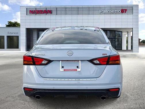Gray Sky Pearl 2023 Nissan Altima 2.5 SR
