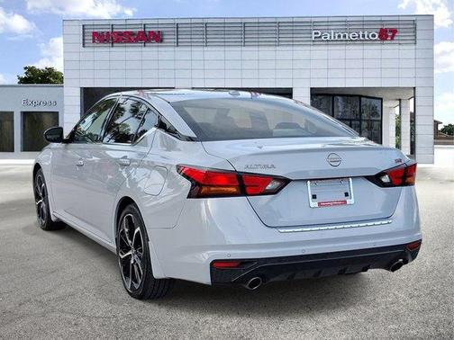 Gray Sky Pearl 2023 Nissan Altima 2.5 SR