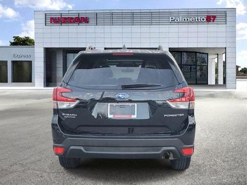 2024 Subaru Forester Premium