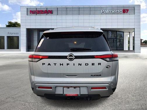 2025 Nissan Pathfinder Platinum