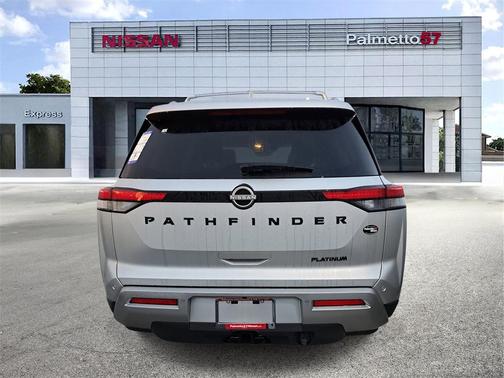 2025 Nissan Pathfinder Platinum