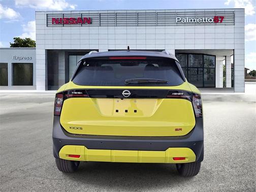 2026 Nissan Kicks SR