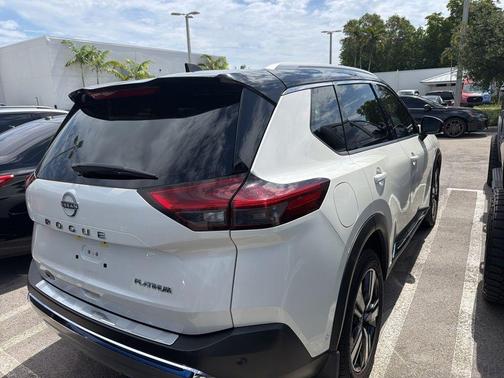 White / Black 2022 Nissan Rogue Platinum