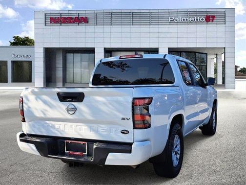 2024 Nissan Frontier SV