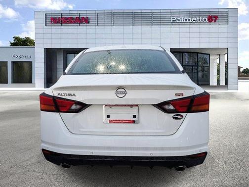 2025 Nissan Altima SR