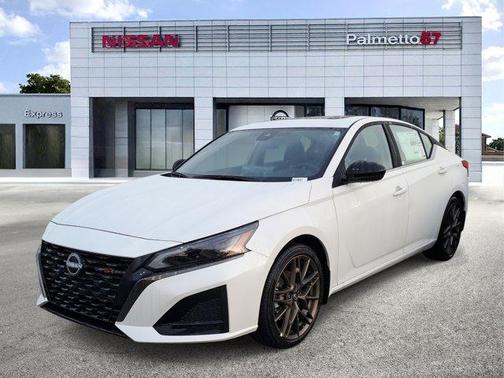 2025 Nissan Altima SR