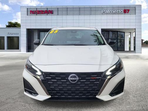 2025 Nissan Altima SR