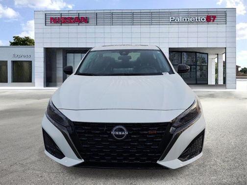 2025 Nissan Altima SR