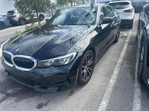 2019 BMW 330 i