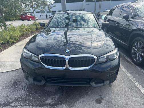 2019 BMW 330 i