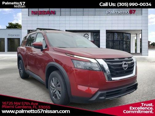 2025 Nissan Pathfinder SV
