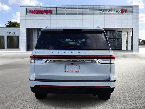 2022 Lincoln Navigator L Black Label