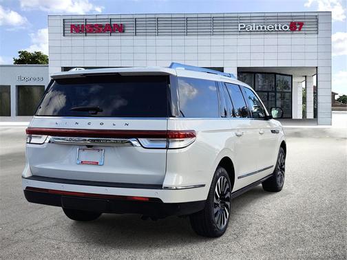 2022 Lincoln Navigator L Black Label