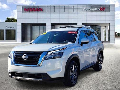 2024 Nissan Pathfinder SL