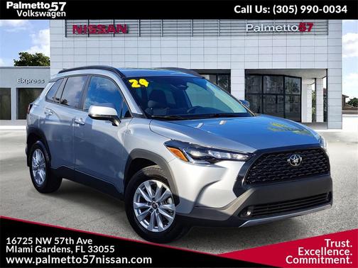 2024 Toyota Corolla Cross LE