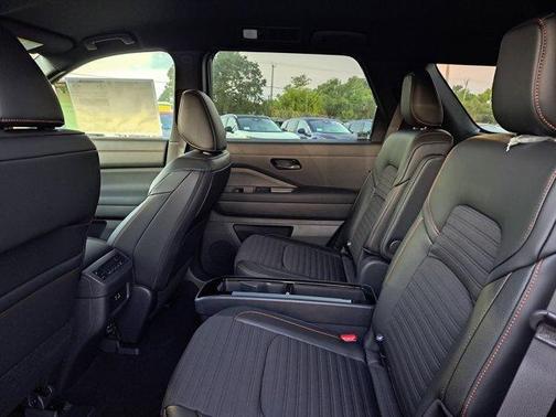 2025 Nissan Pathfinder Rock Creek