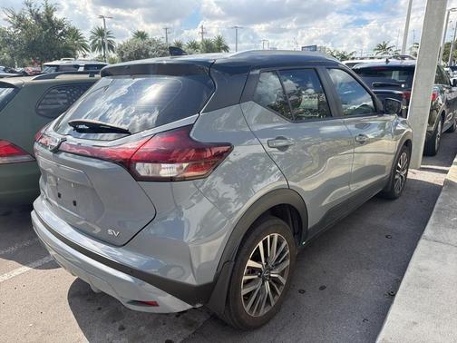 2023 Nissan Kicks SV