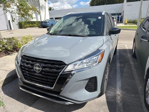 2023 Nissan Kicks SV