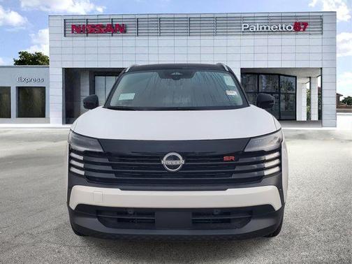 2t Wht Blk Roof 2026 Nissan Kicks SR