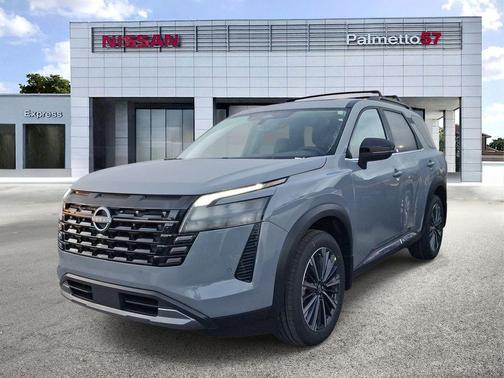 Boulder Gray Metallic 2026 Nissan Pathfinder Platinum