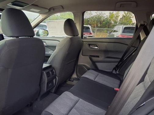 Everest White P 2026 Nissan Rogue SV