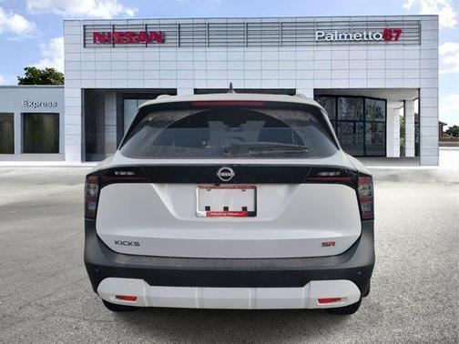 2026 Nissan Kicks SR