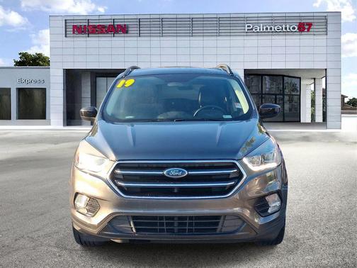 Magnetic Metallic 2019 Ford Escape SE