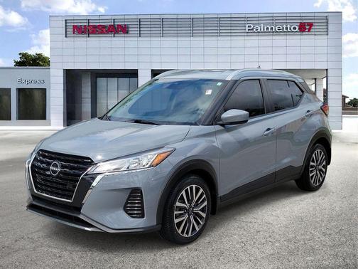 Boulder Gray Pearl 2022 Nissan Kicks SV